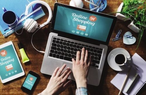 最后來說一個(gè)正能量的故事，一個(gè)關(guān)于兩代人理性消費(fèi)理性投資的故事。